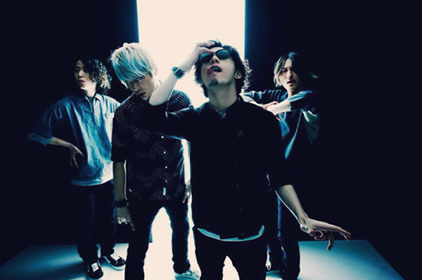 amuse事务所四人乐队,现任成员:taka(タカ,vocal&guitar,toru(トオル