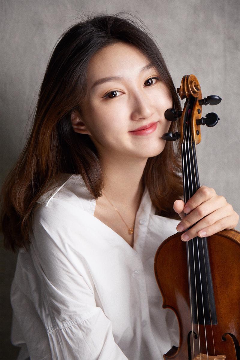 小提琴刘思佳图片