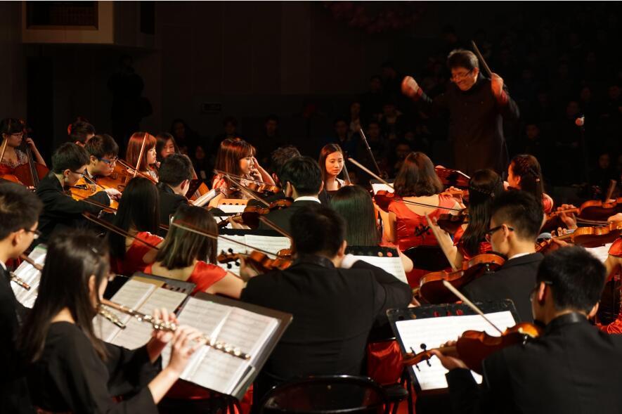 沈阳中国东方演艺集团交响乐团新年音乐会