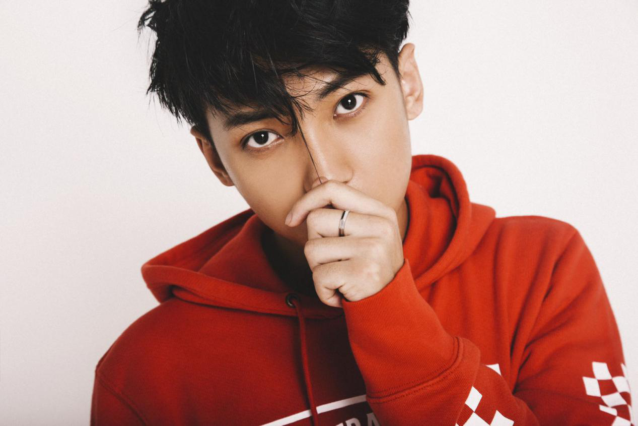 董宇泽  饰  安迪(青年)优 秀青年演员,于中央戏剧学院进修,话剧代表