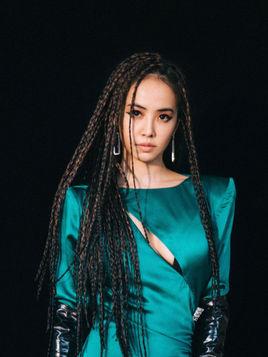 艺人团体: 与花海相遇,唱"享"峨眉天下秀!