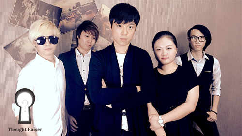 tr 由三人为核心组成的全新新世代乐队,会跟不同的歌手或乐手