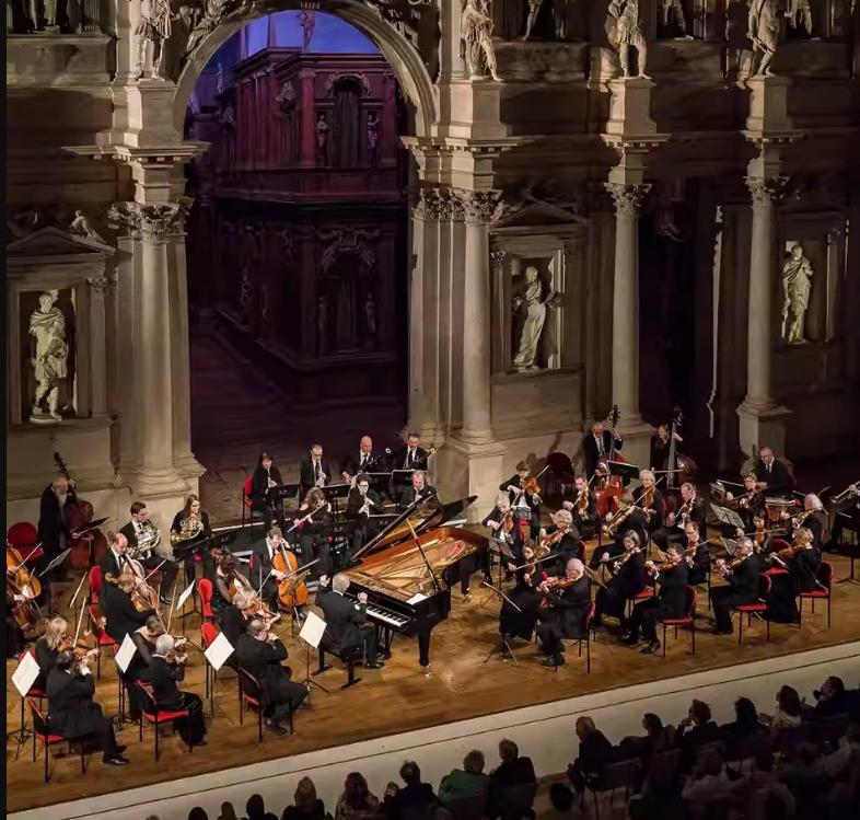 席夫与安德烈亚&middot;巴尔卡上海站