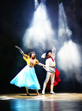 大型儿童人偶歌舞剧《白雪公主与七个小矮人》