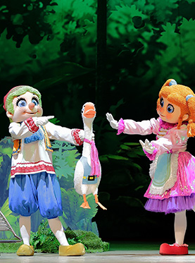 大型儿童人偶歌舞剧《尼尔斯骑鹅历险》