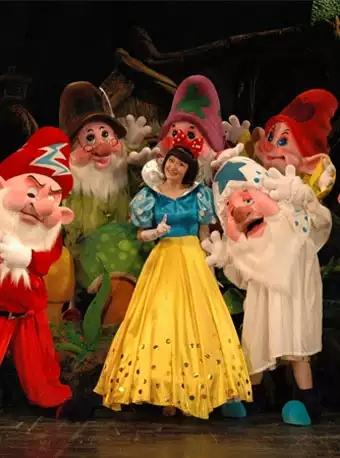 中国儿童艺术剧院 人偶儿童剧《白雪公主与七个小矮人》