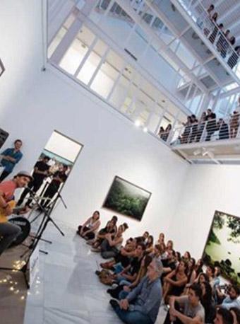 【6月北京 在三里屯一间会呼吸的书屋，听风唱歌】遍布全球的青年社群SofarSounds沙发音乐