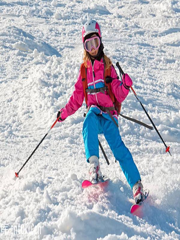 英山桃花冲滑雪场（需提前一天预定)