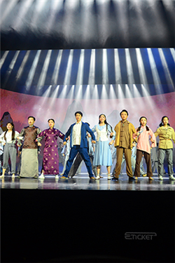 原创史诗音乐剧《凤凰浴火》