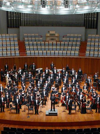 西本智实与中国国家交响乐团交响合唱音乐会