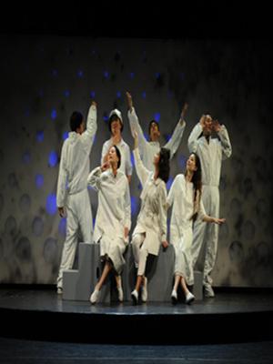 话剧 《圆环物语》