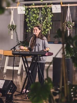 【7月北京 北锣胡同里有棵大槐树】遍布全球的青年社群SofarSounds沙发音乐