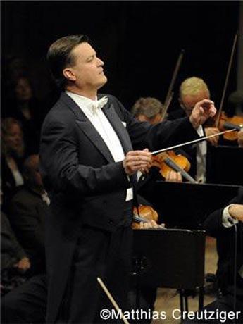 “醇享舒曼”克里斯蒂安·蒂勒曼与德累斯顿国家管弦乐团音乐会