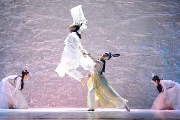 《唐宫夜宴》同款小姐姐演绎舞剧《水月洛神》_长江云 - 湖北网络广播电视台官方网站