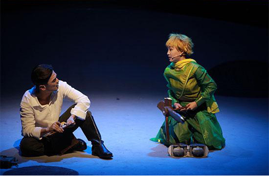 法中交流剧目童话剧《小王子》