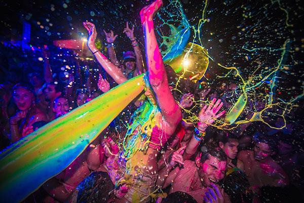 LIC过往活动现场