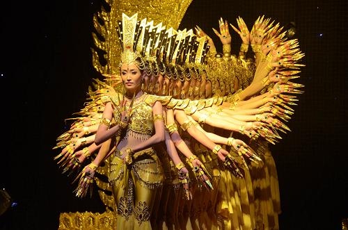 《勿忘初心•梦的启航》 千手观音走进上海大型特殊文艺晚会