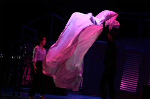 爪马戏剧暗黑三部曲·百老汇最佳悬疑剧《同谋》原版授权中文版