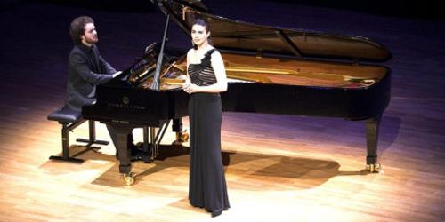 “美丽巴黎年代的歌”女高音蕾蒂西娅与钢琴家安米尔音乐会