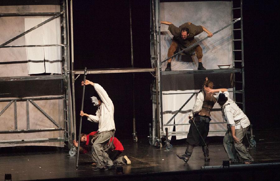 英法联合制作-英国TNT剧院原版经典话剧《巴黎圣母院》 英法联合制作-英国TNT剧院原版经典话剧《巴黎圣母院》