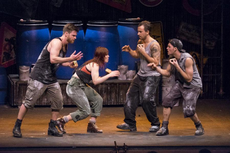 百老汇票房传奇《STOMP 破铜烂铁》 