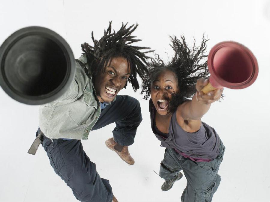 百老汇票房传奇《STOMP 破铜烂铁》 