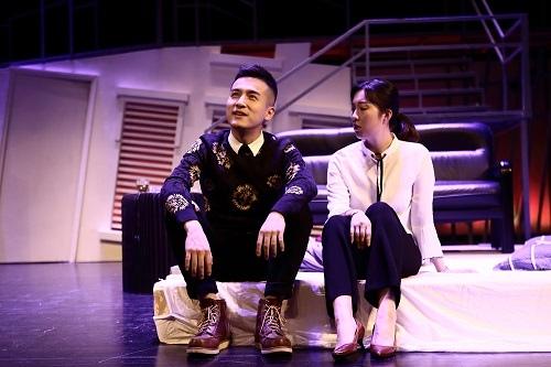 外百老汇经典悬疑剧《同谋》中文版 爪马戏剧 诚意剧献演出将于2018-10-09在南山文体中心剧院开场演出,永乐票务将为您提供外百老汇经典悬疑剧《同谋》中文版 爪马戏剧 诚意剧献话剧南山文体中心剧院演出门票在线预订、选座服务。 外百老汇经典悬疑剧《同谋》中文版 爪马戏剧 诚意剧献演出将于2018-10-09在南山文体中心剧院开场演出,永乐票务将为您提供外百老汇经典悬疑剧《同谋》中文版 爪马戏剧 诚意剧献话剧南山文体中心剧院演出门票在线预订、选座服务。