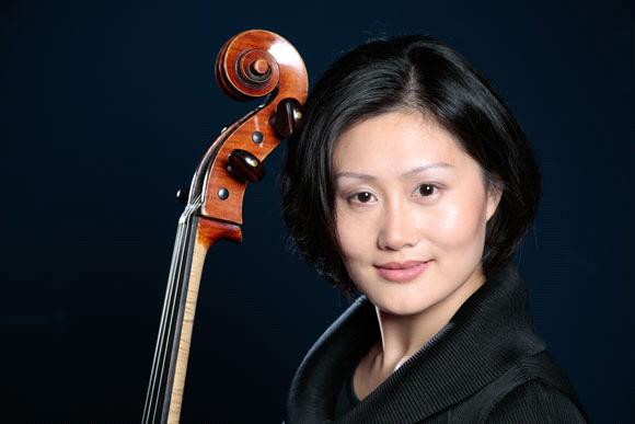 中国女大提琴4.png