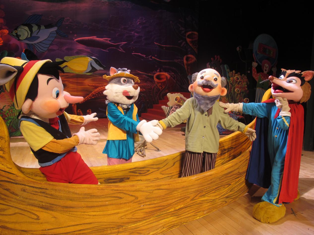动漫卡通舞台剧木偶奇遇记