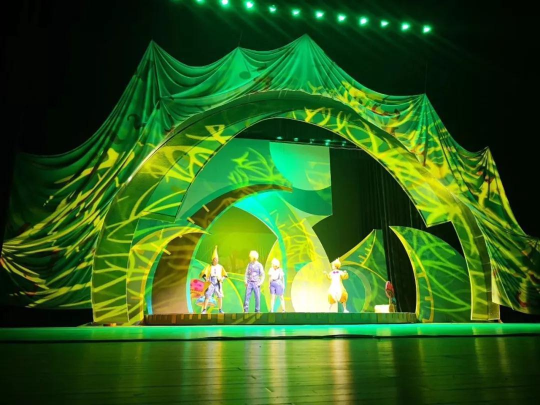 八喜·打开艺术之门——保利原创儿童剧《豆乐舞台剧之时间王国历险记