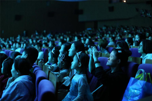 格林童话经典童话音乐儿童剧 《白雪公主与七个小矮人》 格林童话经典童话音乐儿童剧 《白雪公主与七个小矮人》