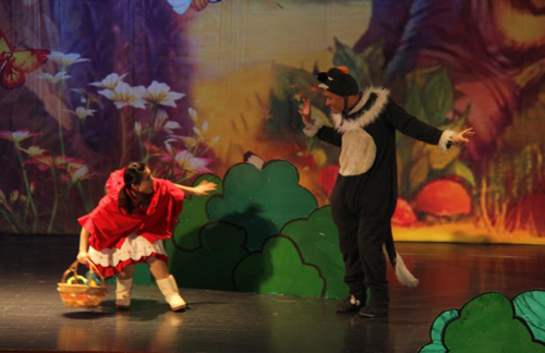 欢乐互动儿童剧《小红帽》