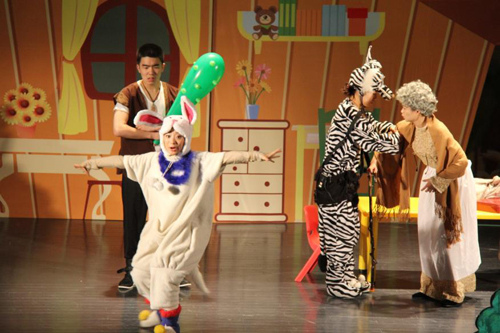 欢乐互动儿童剧《小红帽》