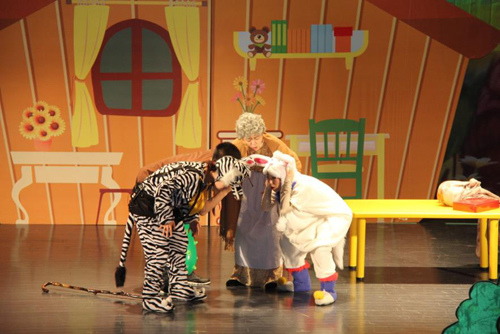 欢乐互动儿童剧《小红帽》