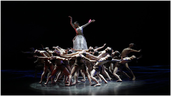 2016国家大剧院舞蹈节：太原舞蹈团《千手观音》