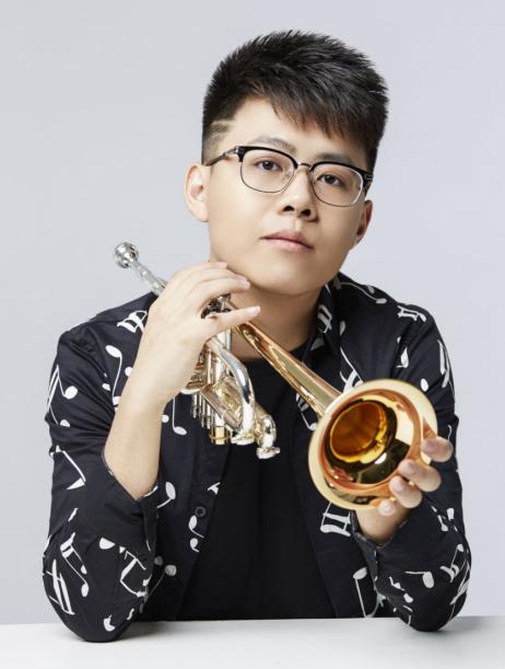 "音乐会总策划:王智音乐总监:肖鸣指挥:戴中晖小号:陈嘉伟杨洵霁演奏